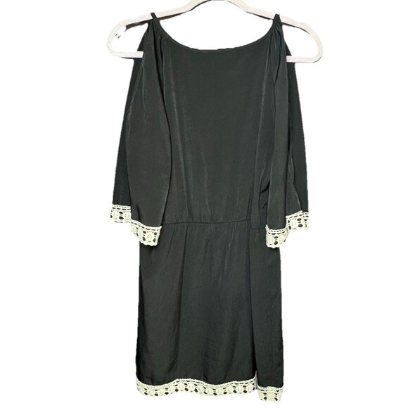 Glam Cold Shoulder Dress Women’s Size Medium Black Cream Lace Trim USA #D4789A - Picture 2 of 8